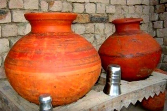 pottery water is beneficial for you in the summer